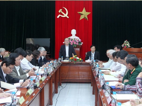 Le président de l’Assemblée nationale rencontre l’électorat de Phu Yen - ảnh 1